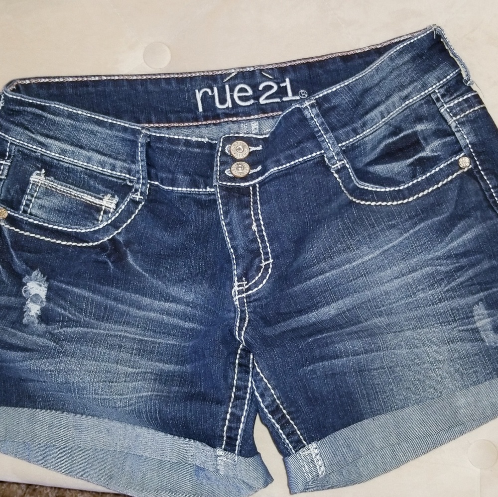 NWOT- RUE 21 Dark Wash Shorts-Sz 9/10